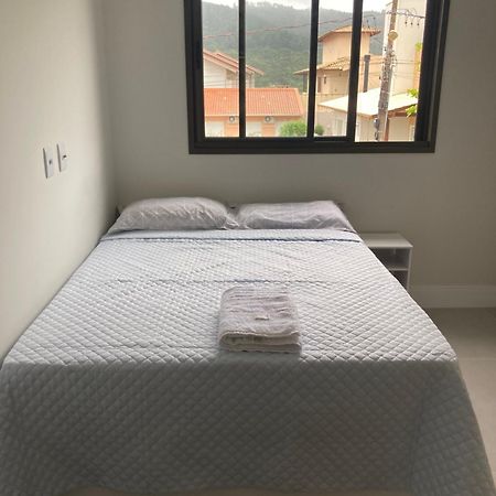 Conchas Das Caravelas Governador Celso Ramos Esterno foto